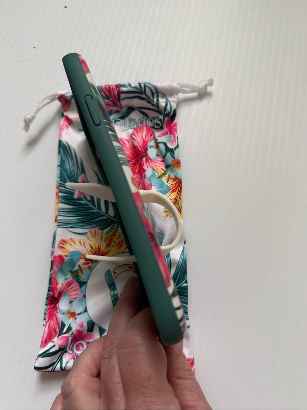 Loopy Case - Picture 4 of 5